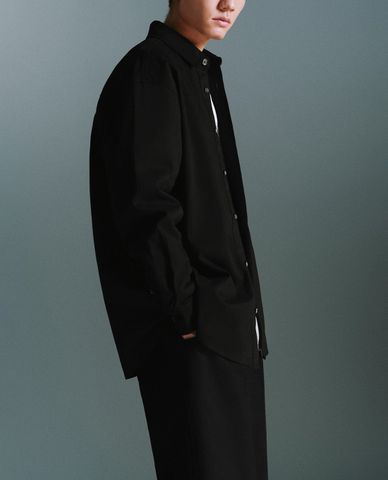  URBAN REVIVO - Áo sơ mi nam cổ bẻ tay dài thanh lịch 