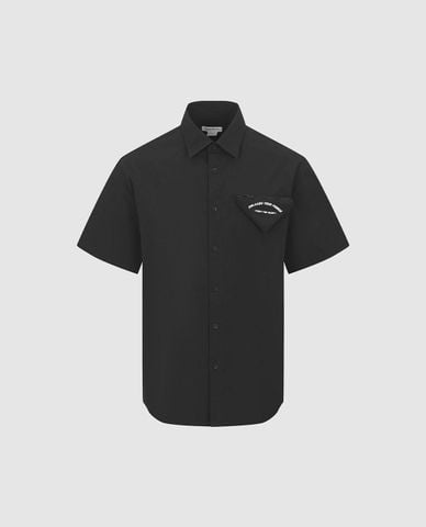  URBAN REVIVO - Áo sơ mi nam cổ bẻ tay ngắn phối túi 