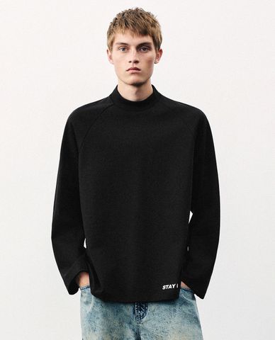  URBAN REVIVO - Áo thun nam cổ cao tay dài Loose 