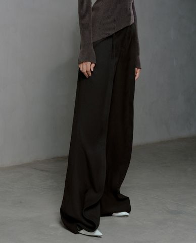  URBAN REVIVO - Quần nữ ống rộng nhấn li thanh lịch 