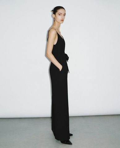  URBAN REVIVO - Jumpsuit hai dây phối thắt lưng hiện đại 