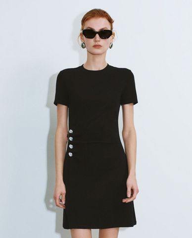  URBAN REVIVO - Đầm mini cổ tròn tay ngắn phom ôm Straight 