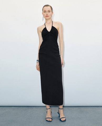  URBAN REVIVO - Đầm dệt kim sát nách phom midi Halter Neck Ruched 