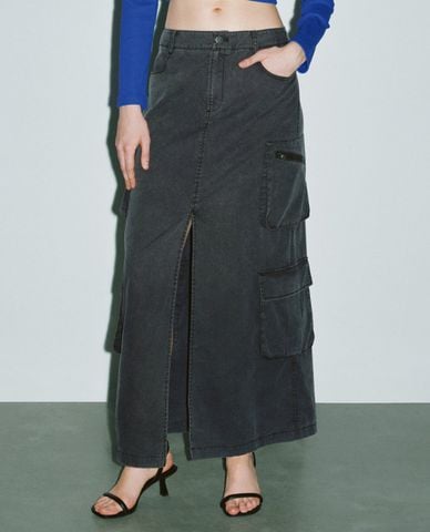  URBAN REVIVO - Chân váy chữ A midi xẻ tà 