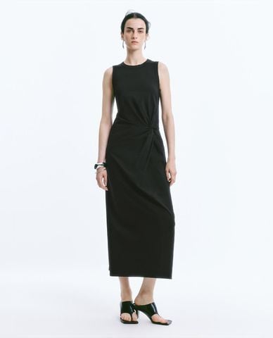  URBAN REVIVO - Đầm sát nách midi thắt eo Twisted Front 