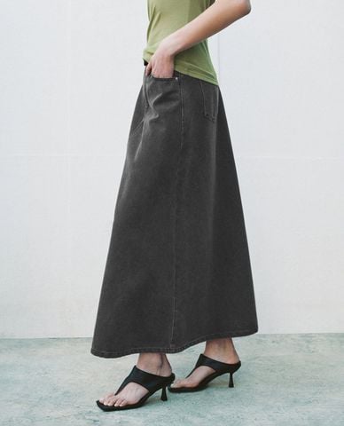  URBAN REVIVO - Chân váy denim midi dáng suông 