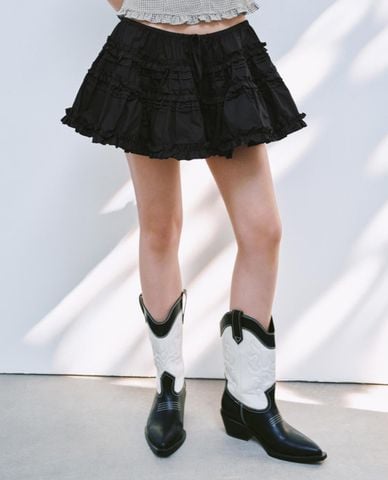  URBAN REVIVO - Chân váy xếp tầng mini Flared 