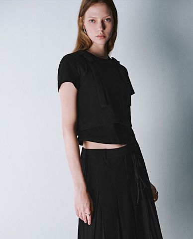  URBAN REVIVO - Áo thun nữ cổ tròn tay ngắn 