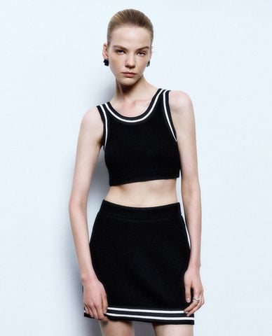  URBAN REVIVO - Áo sát nách nữ dệt kim cổ tròn hiện đại 