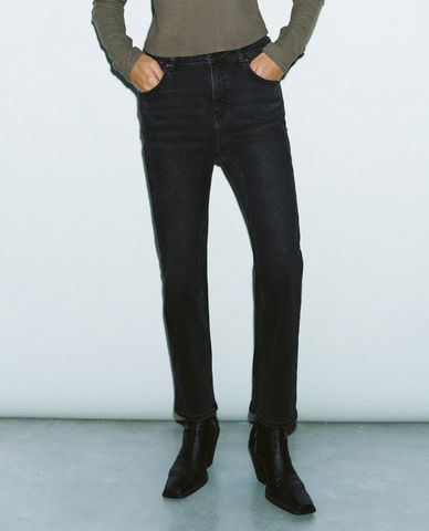  URBAN REVIVO - Quần jeans nữ ống đứng thanh lịch 