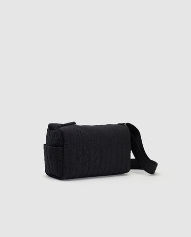  URBAN REVIVO - Túi đeo chéo nam phom chữ nhật Quilted 