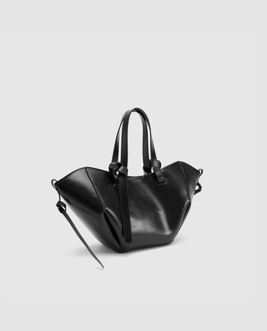  URBAN REVIVO - Túi đeo vai nữ hình thang độc đáo 