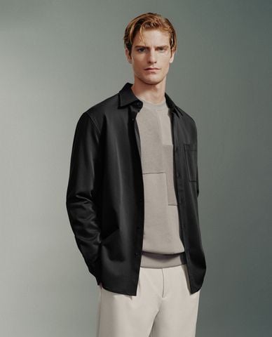  URBAN REVIVO - Áo sơ mi nam cổ bẻ tay dài Bottom Up Loose 