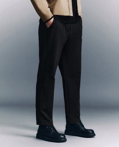  URBAN REVIVO - Quần nam ống đứng Regular Carrot 