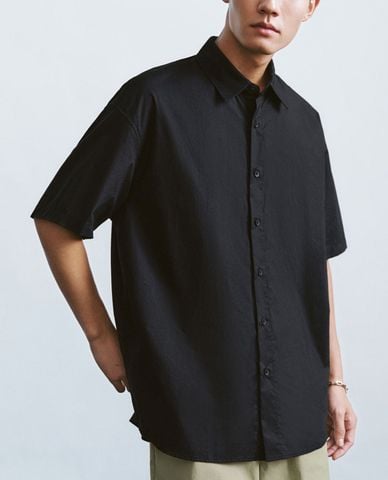  URBAN REVIVO - Áo sơ mi nam cổ bẻ tay ngắn Button Up Straight 