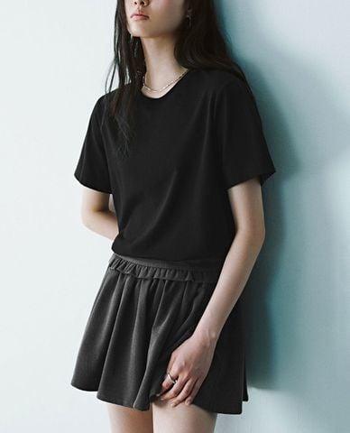  URBAN REVIVO - Áo thun nữ cổ tròn tay ngắn 