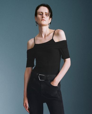  URBAN REVIVO - Áo hai dây nữ phom ôm 