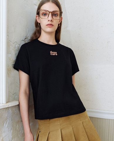  URBAN REVIVO - Áo thun nữ in hình nổi bật Letter Printed 