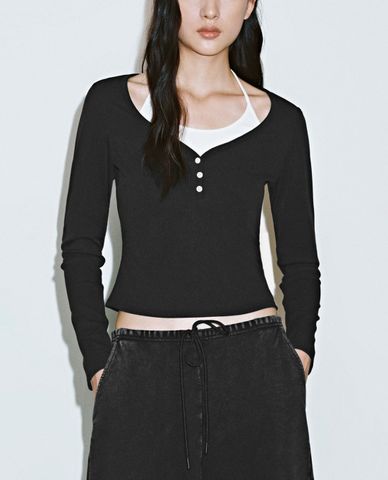  URBAN REVIVO - Áo kiểu nữ cổ V tay dài phom ôm 