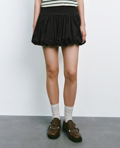  URBAN REVIVO - Chân váy xếp li mini thời thượng 
