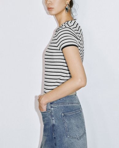  URBAN REVIVO - Áo thun nữ cổ tròn tay ngắn Striped Knitted 