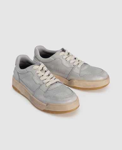  URBAN REVIVO - Giày sneakers nam cổ thấp Distressed Round Toe 