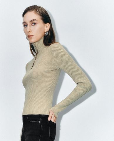  URBAN REVIVO - Áo dệt kim nữ tay dài phom ôm hiện đại 