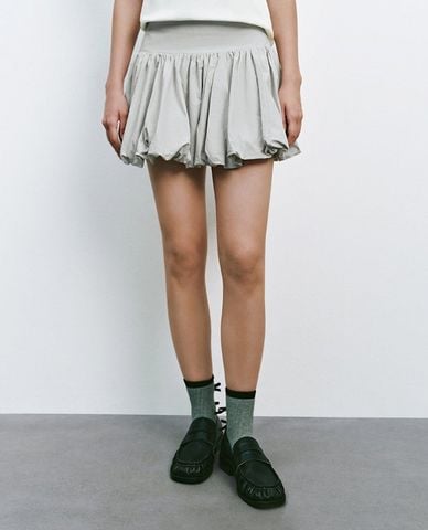  URBAN REVIVO - Chân váy xếp li mini thời thượng 