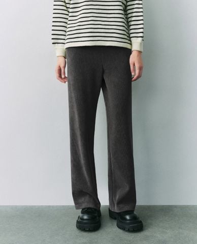  URBAN REVIVO - Quần nữ ống rộng lưng thun hiện đại 