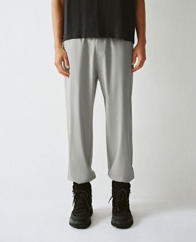  URBAN REVIVO - Quần jogger nam lưng thun phối dây rút 