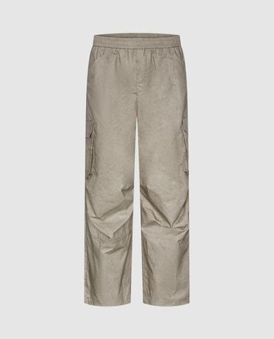  URBAN REVIVO - Quần nam ống rộng phối túi cá tính 