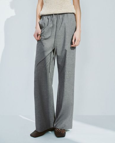  URBAN REVIVO - Quần nữ ống rộng lưng thun cá tính 