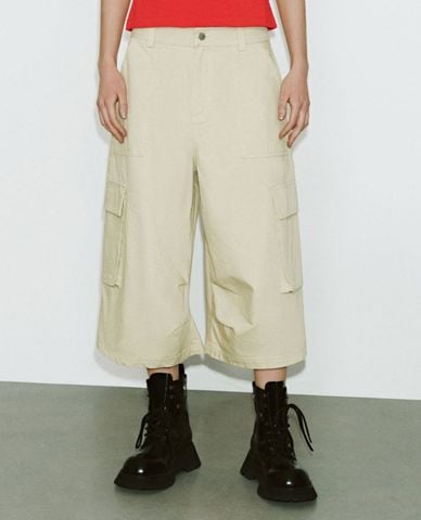  URBAN REVIVO - Quần nữ ống rộng phối túi hộp năng động 