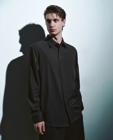  URBAN REVIVO - Áo sơ mi nam cổ bẻ tay dài Button Up Loose 