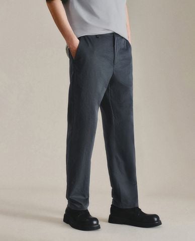  URBAN REVIVO - Quần nam ống đứng khóa kéo Carrot Fit 