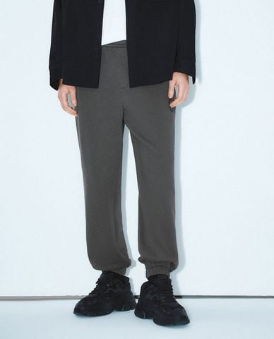  URBAN REVIVO - Quần jogger nam lưng thun Vogue 