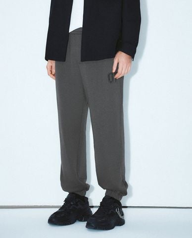  URBAN REVIVO - Quần jogger nam lưng thun Vogue 