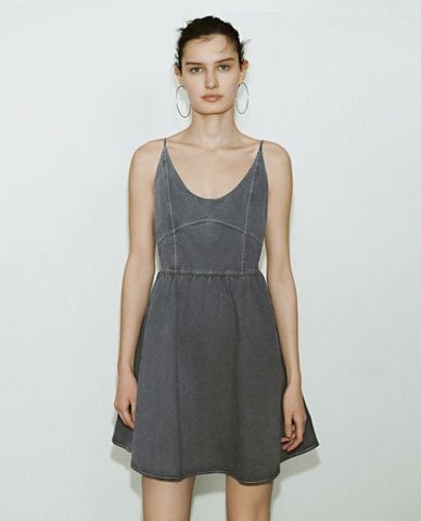  URBAN REVIVO - Đầm hai dây denim mini Cami ALine 