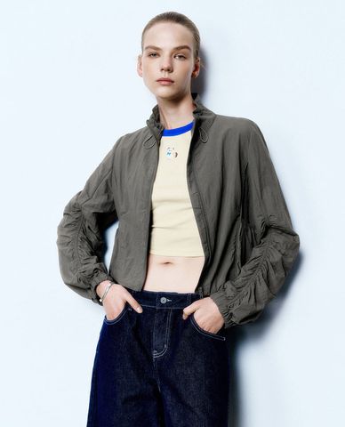  URBAN REVIVO - Áo khoác gió nữ phối khóa zip Shirred 