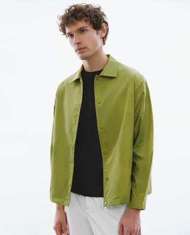  URBAN REVIVO - Áo khoác sơ mi nam cổ bẻ tay dài Loose A-Line 