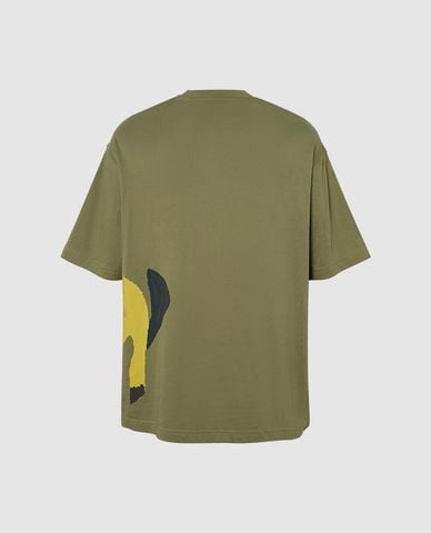  URBAN REVIVO - Áo thun nam cổ tròn tay ngắn phối họa tiết 