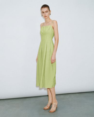  URBAN REVIVO - Đầm hai dây midi xếp li nữ tính A-Line Cami 