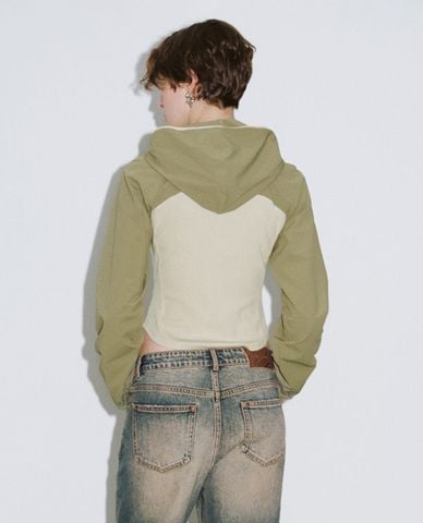  URBAN REVIVO - Áo khoác croptop nữ phối mũ trùm Zipper Front 