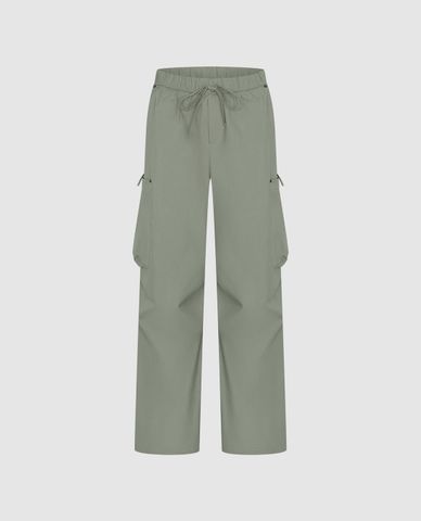  URBAN REVIVO - Quần nữ ống rộng phối túi hộp hiện đại 