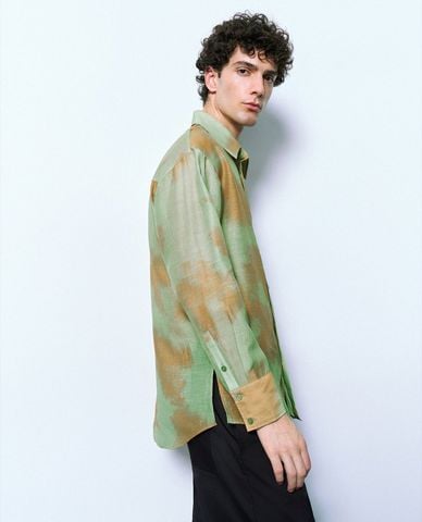  URBAN REVIVO - Áo sơ mi nam cổ bẻ tay dài Printed Button Up Straight 