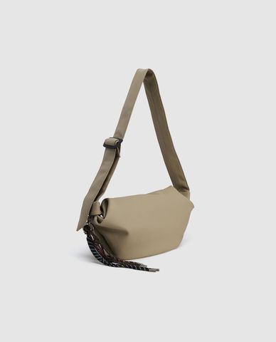  URBAN REVIVO - Túi đeo chéo nam phom chữ nhật 