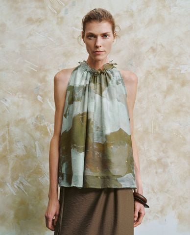  URBAN REVIVO - Áo kiểu nữ cổ yếm in hoạ tiết hiện đại Sleeveless 