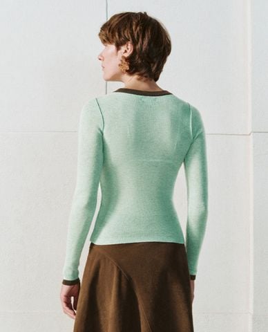  URBAN REVIVO - Áo dệt kim nữ tay dài phom ôm hiện đại 