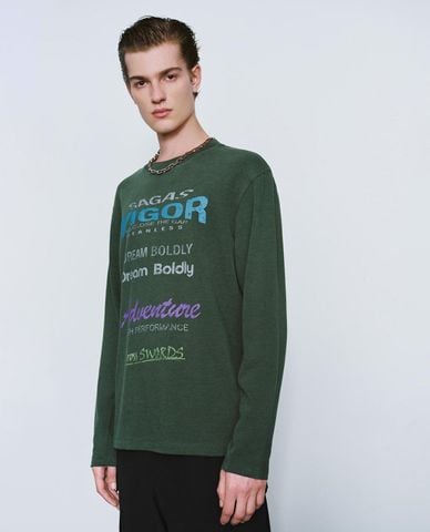  URBAN REVIVO - Áo thun nam cổ tròn tay dài in chữ 