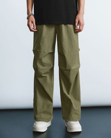  URBAN REVIVO - Quần nam ống rộng lưng thun phối dây rút thời trang 